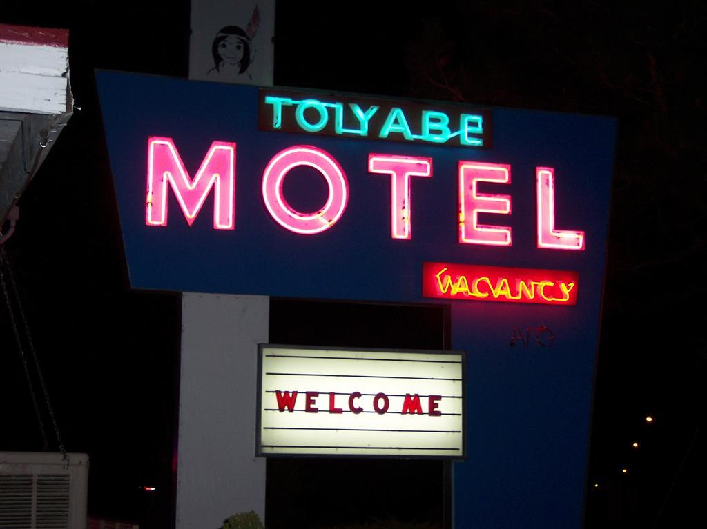 Toiyabe Motel Walker Eksteriør bilde